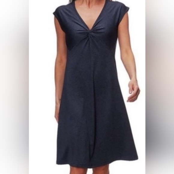 Patagonia Dresses & Skirts - Patagonia Banda Twist Front Cap Sleeve Dress Small